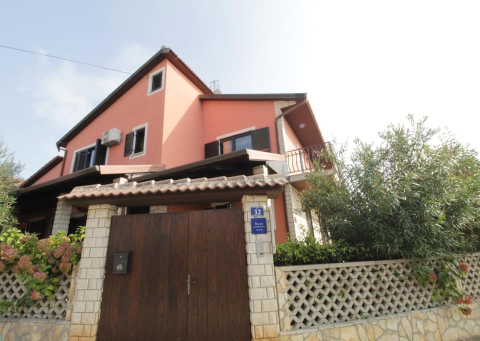 Apartments Mare & Sole Bed and Breakfast in Istria County