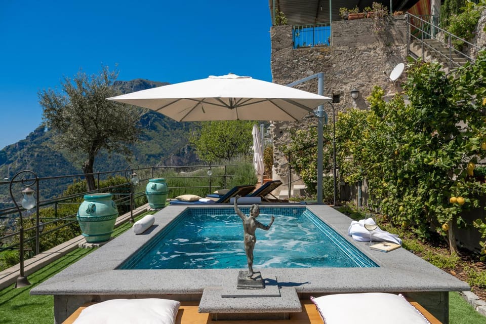 Patio, Day, Natural landscape, Garden, Swimming pool