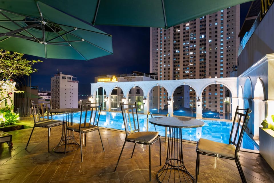 Pool view, Swimming pool, Swimming pool
