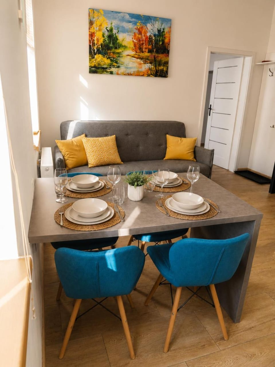 Living room, Seating area, Dining area