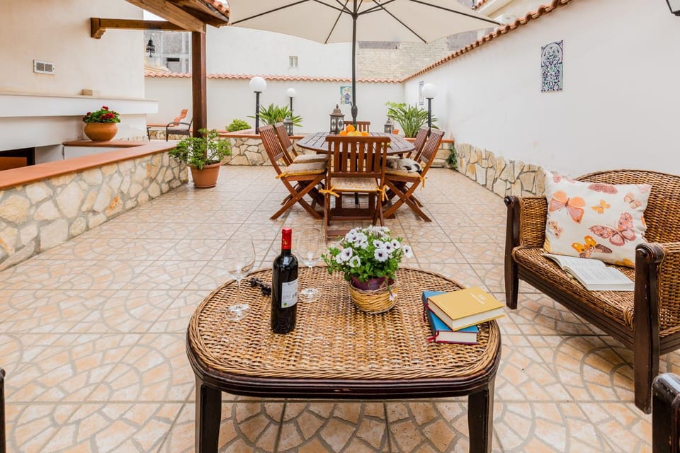 Sealand house near the sandy beach, parking & wifi House in Avola