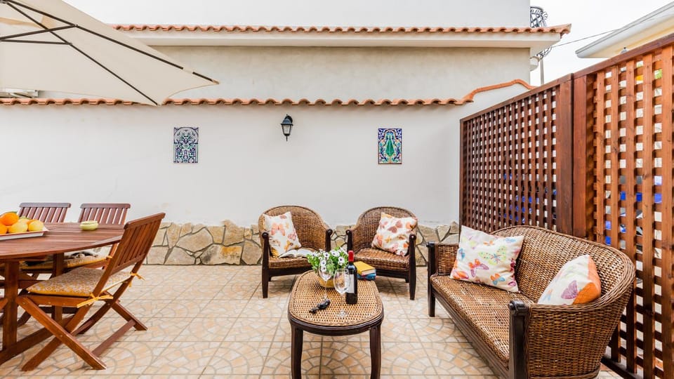 Sealand house near the sandy beach, parking & wifi House in Avola
