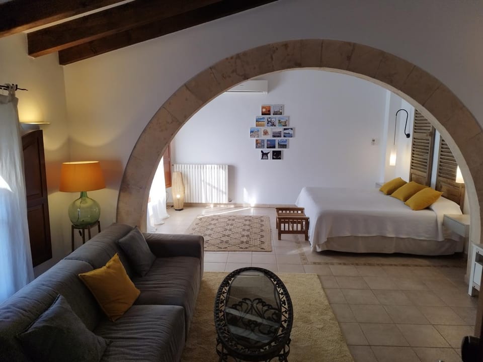 PETIT HOTEL ALGAIDA Hotel in Pla de Mallorca