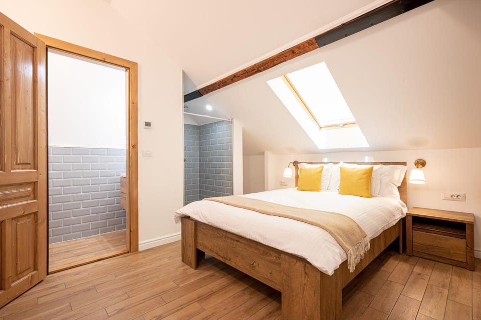 Bathroom, Bedroom