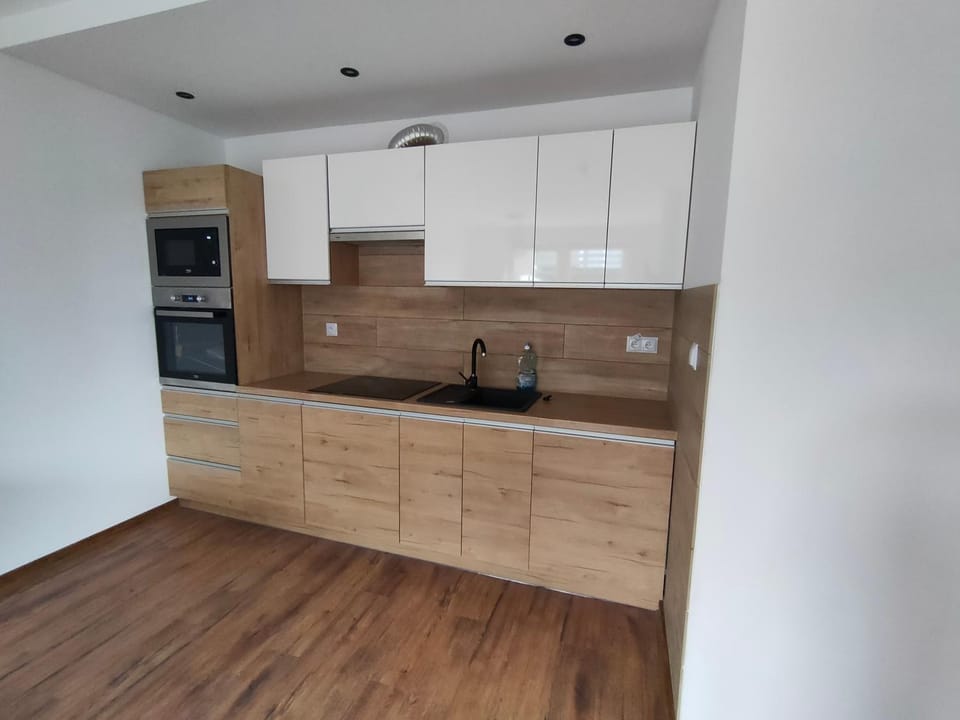 Willa Karo dom bliźniak 7-osobowy ZE STREFĄ BASENOWĄ w miejscowości Chocznia NIEDALEKO ZATORU I ENERGYLANDII Apartment in Lesser Poland Voivodeship