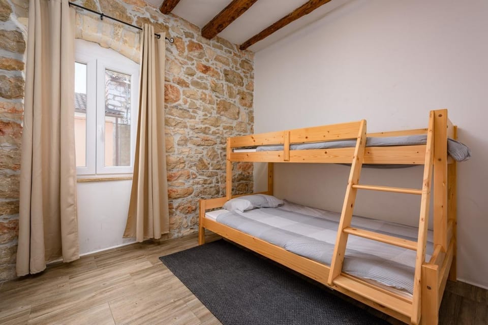 Bed, bunk bed