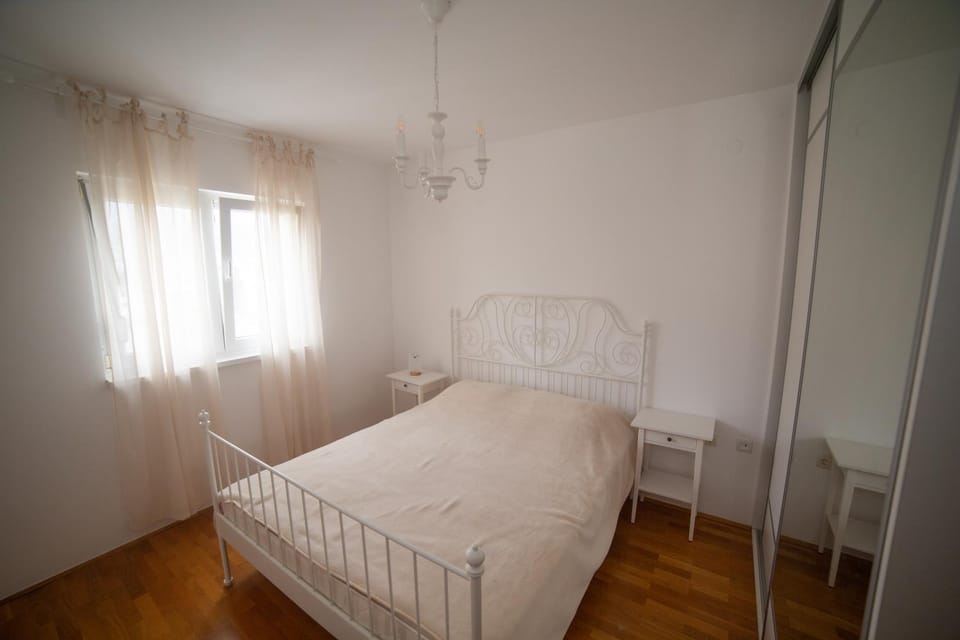 Apartment Plamenatz Apartment in Montenegro