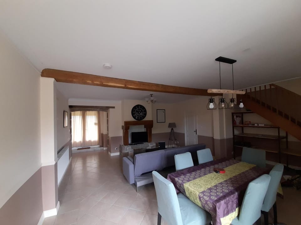 Living room, Dining area