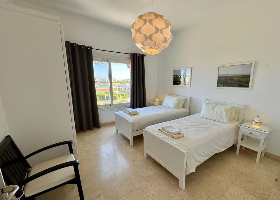 Villa with 5 bedrooms & 4 bathrooms - private heated pool Villa in Hurghada