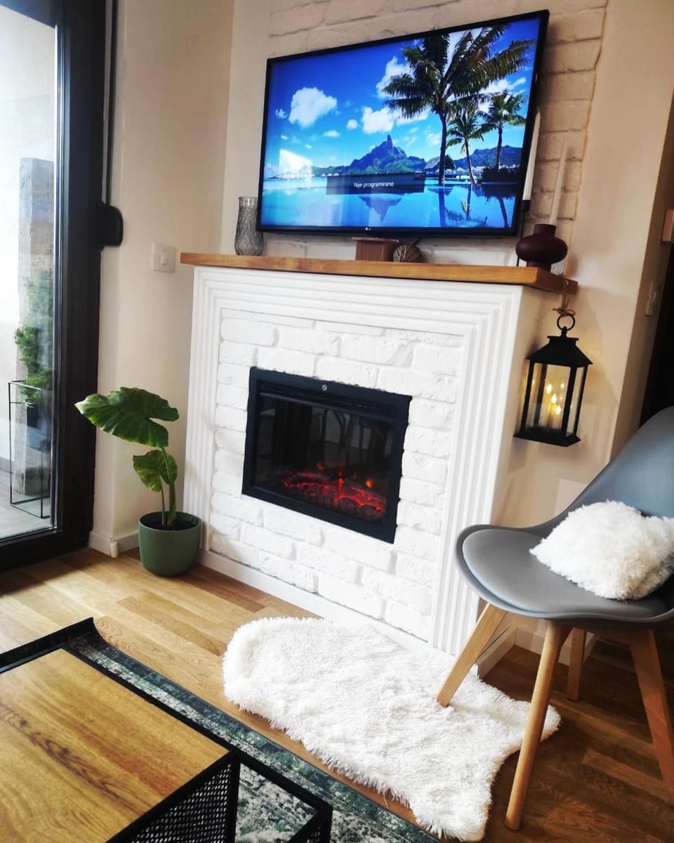 TV and multimedia, flat iron