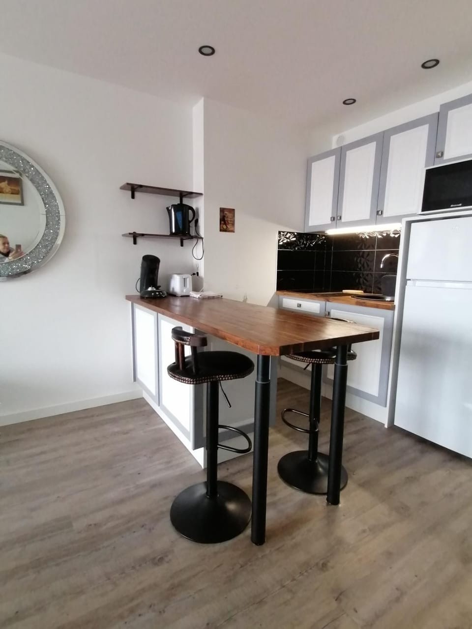 Kitchen or kitchenette