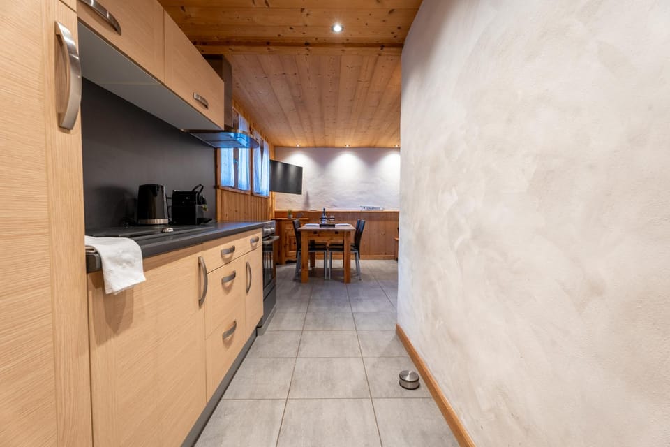 Kitchen or kitchenette, kitchen