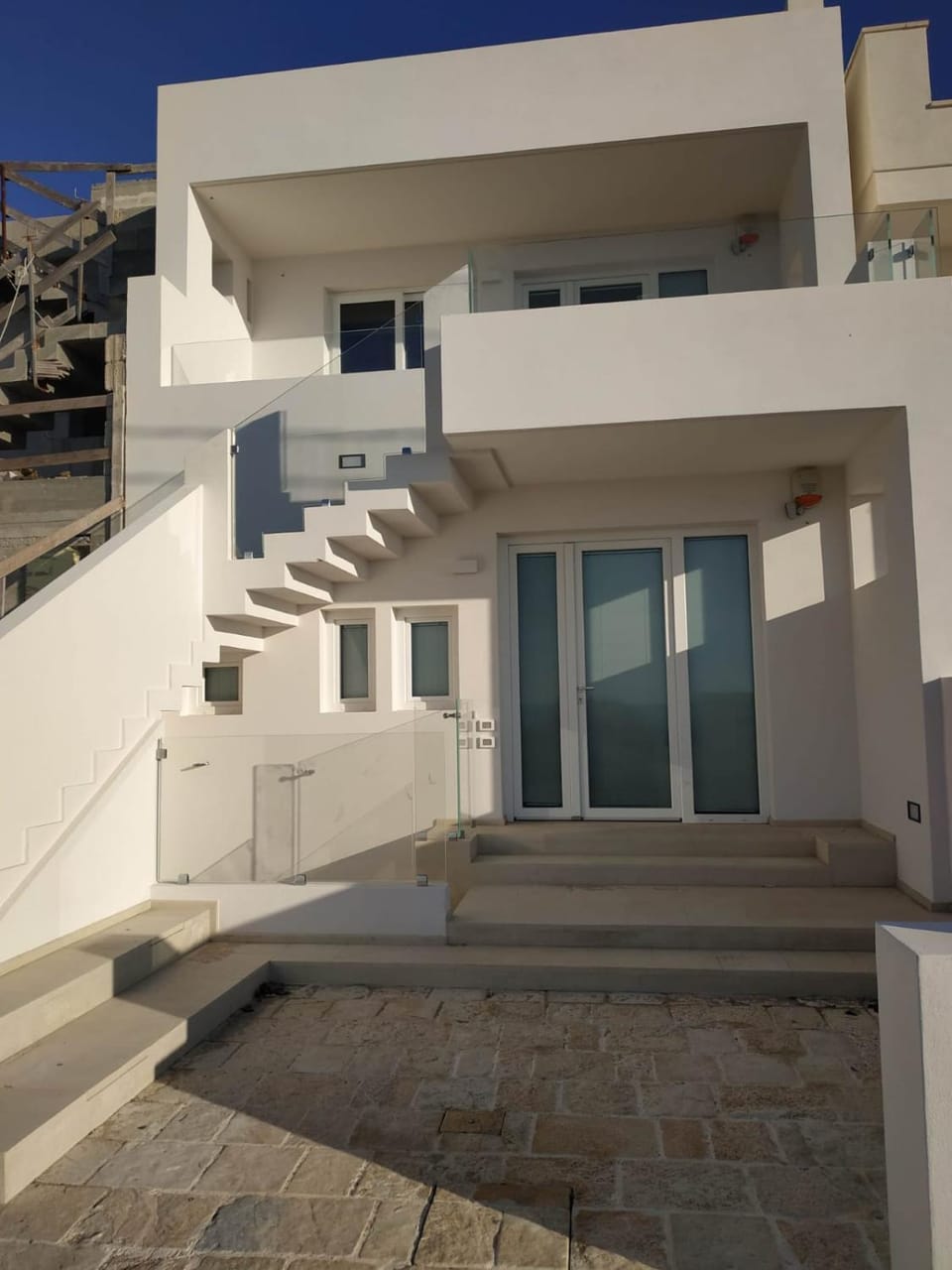 Facade/entrance