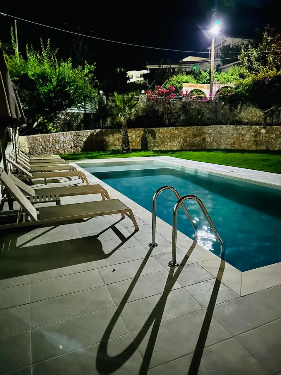Swimming pool