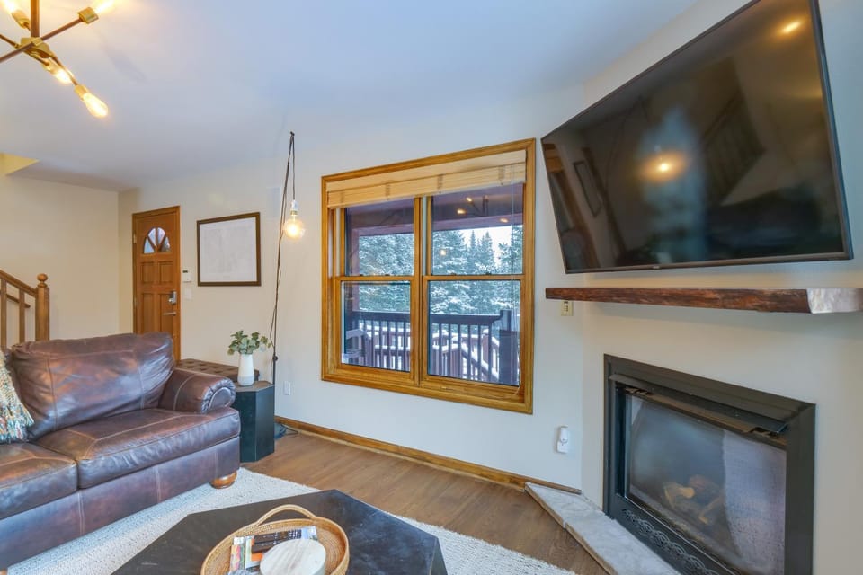 12 Mi to Breckenridge Ski Resort: Cabin w/ Hot Tub Cabin in Summit County