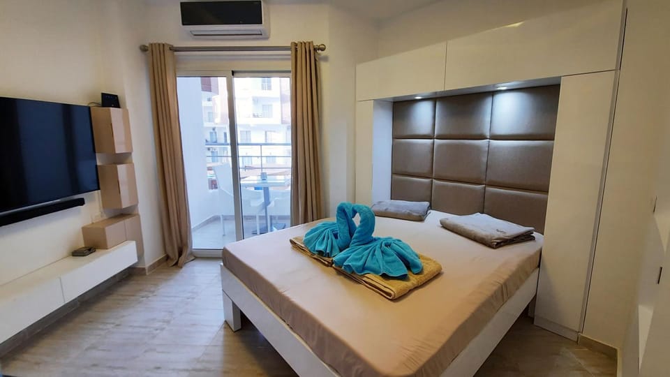 Bed, Photo of the whole room