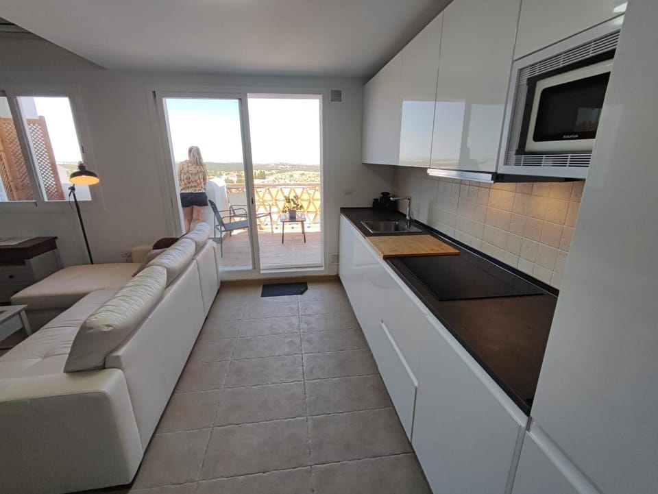 Kitchen or kitchenette, Living room, Seating area, Dining area, dishwasher, oven, pet friendly, stove