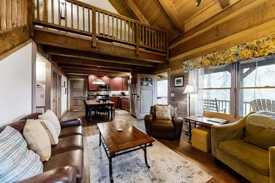 Bluebeary Bungalow House in Tennessee