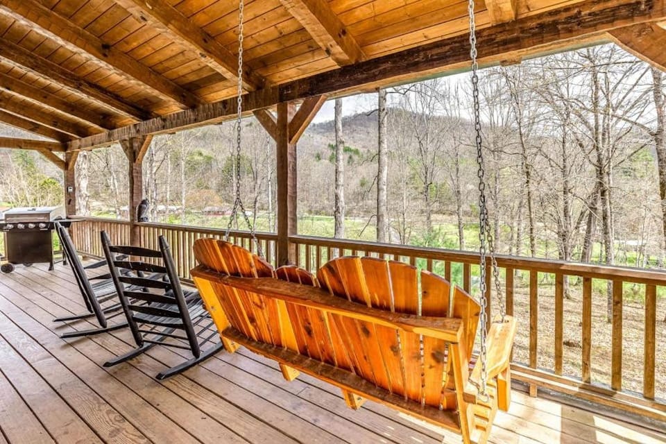 Bluebeary Bungalow House in Tennessee