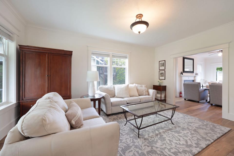 Lincoln House home House in Hood River