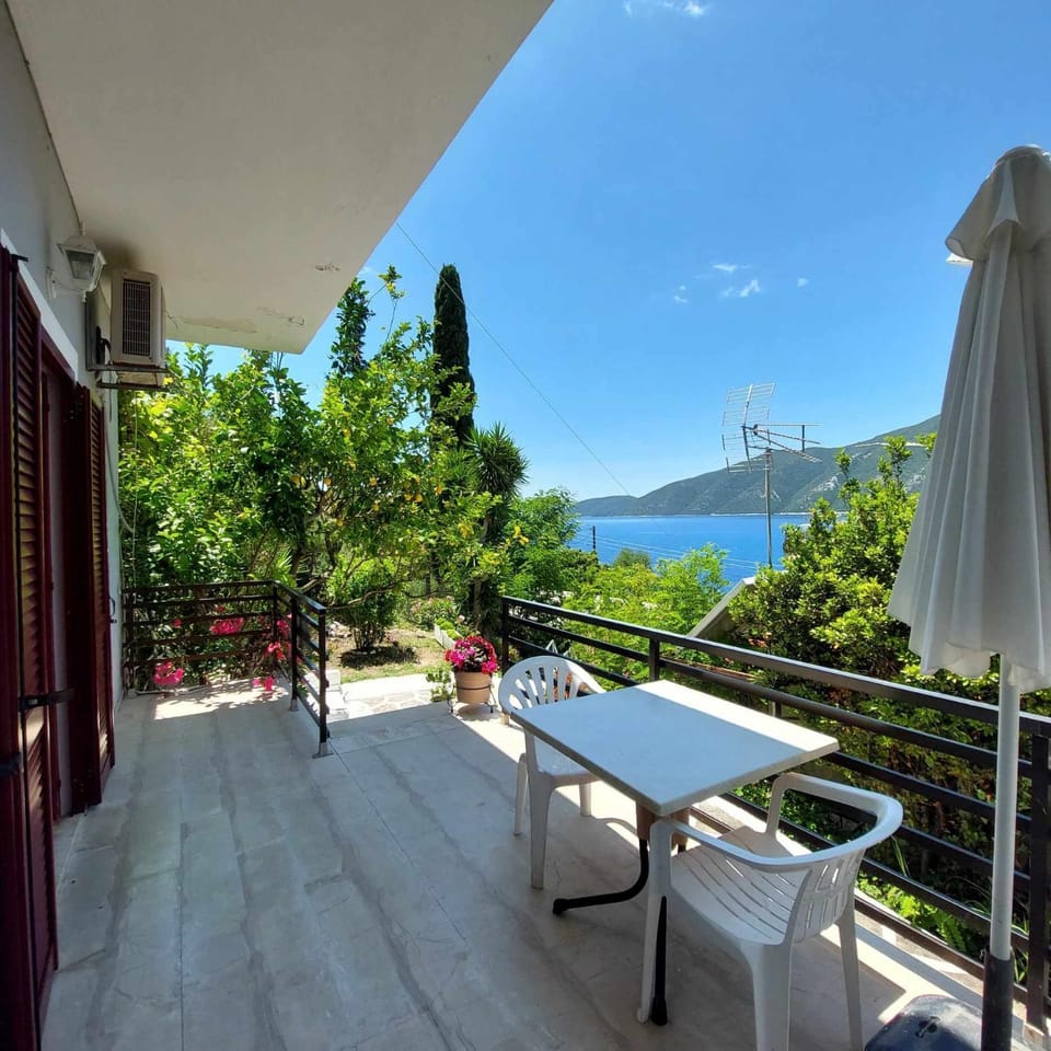 Natural landscape, Balcony/Terrace, Dining area, Mountain view, Sea view