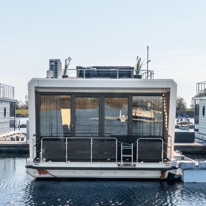 Hausboot Buddy Docked boat in Lower Saxony, Germany