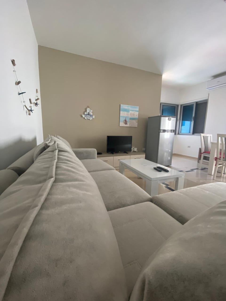 Living room, Photo of the whole room, Seating area