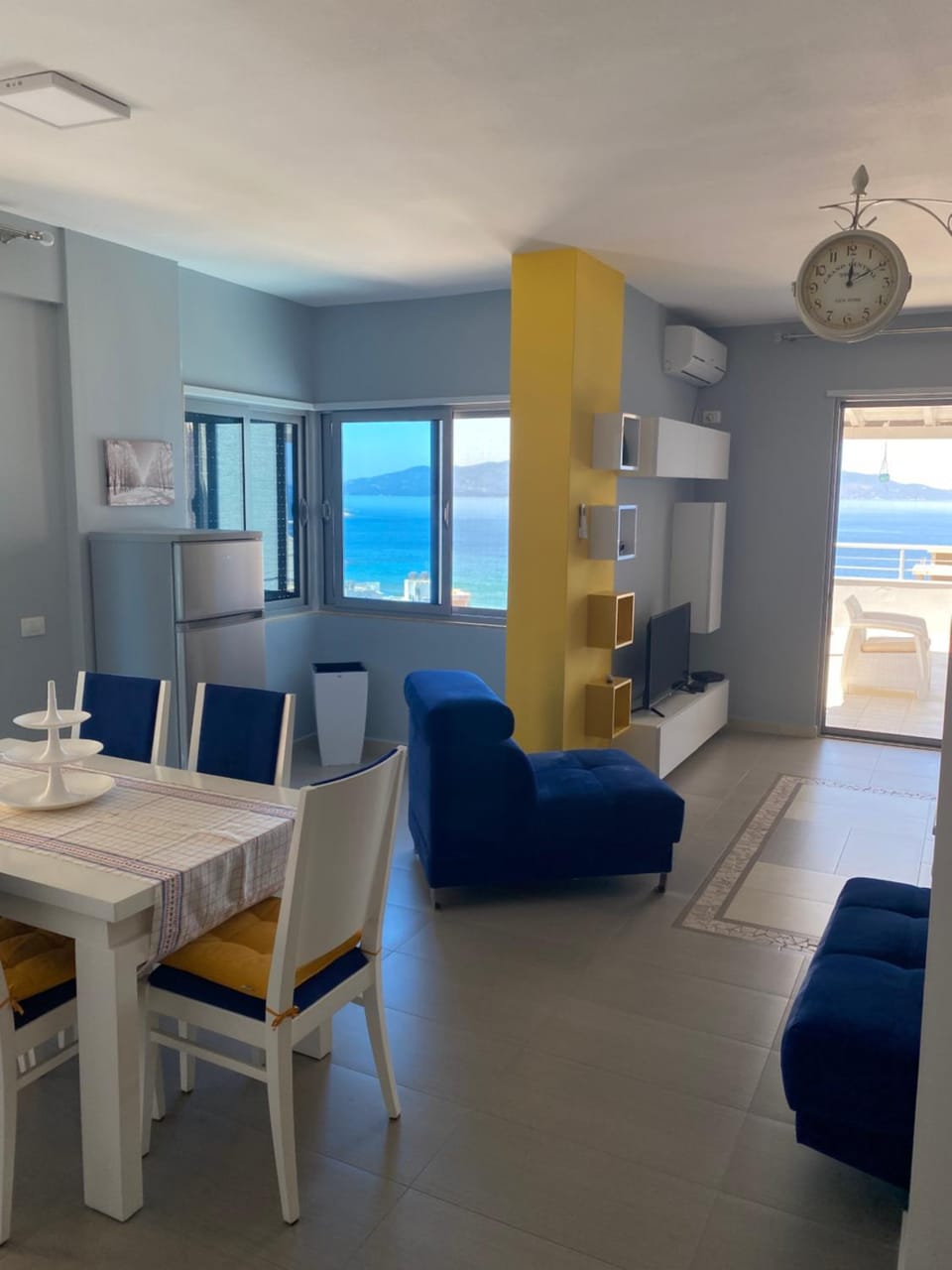 Living room, Seating area, Dining area, Sea view