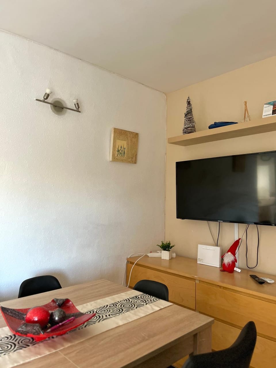 TV and multimedia, Living room, Dining area