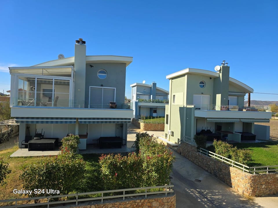 Property building, pet friendly