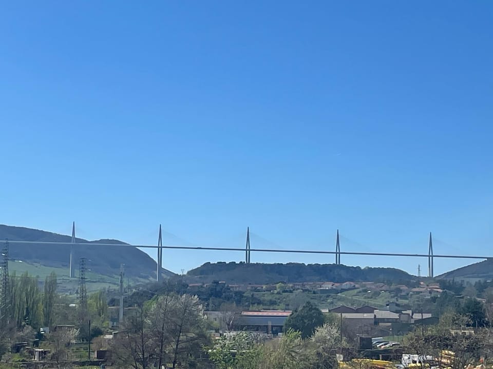 Appartement grand confort au cœur de Millau Apartment in Occitanie
