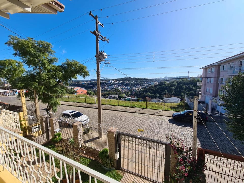 Garden view, Street view