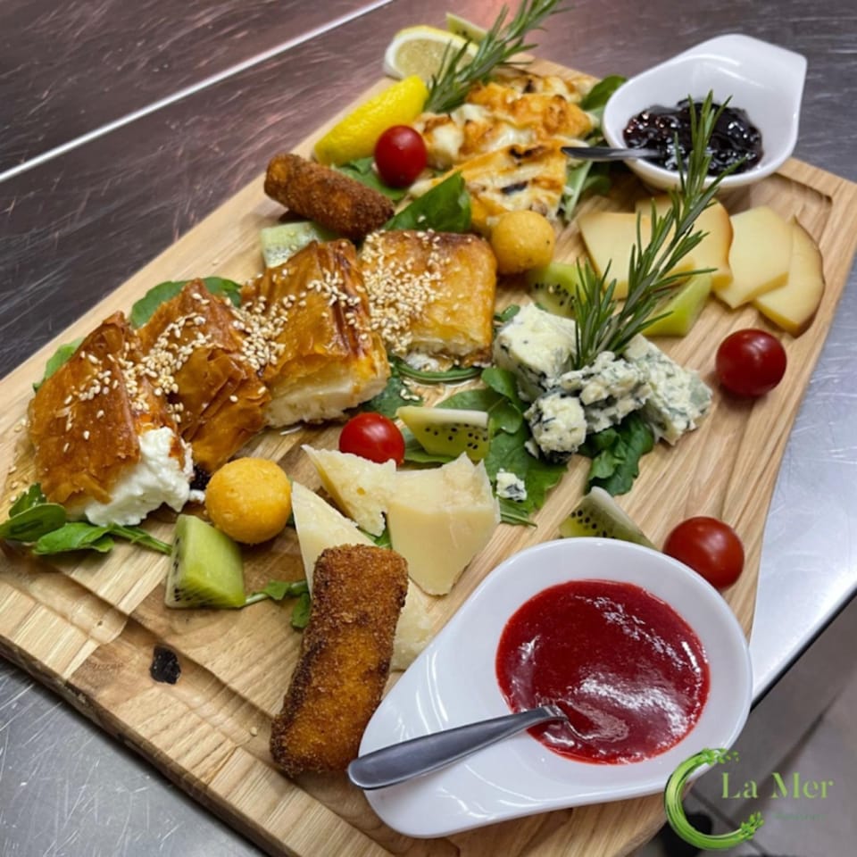 Restaurant/places to eat, Food, Breakfast, Continental breakfast