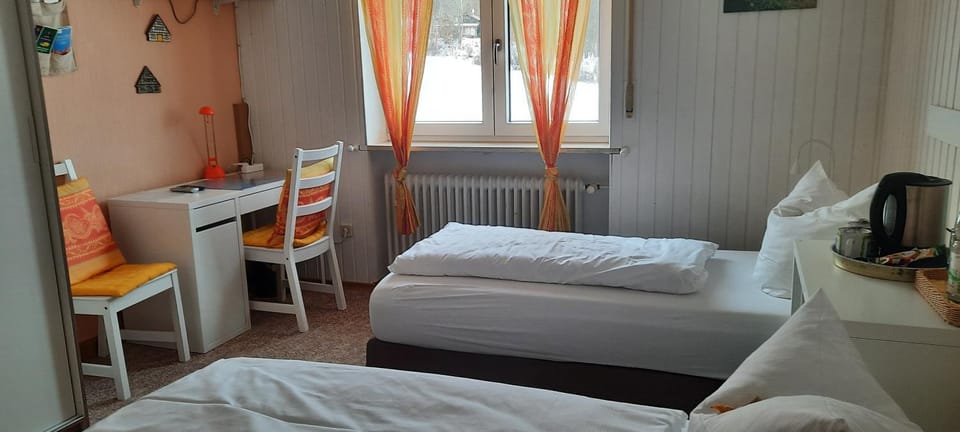 View (from property/room), Photo of the whole room, Bedroom