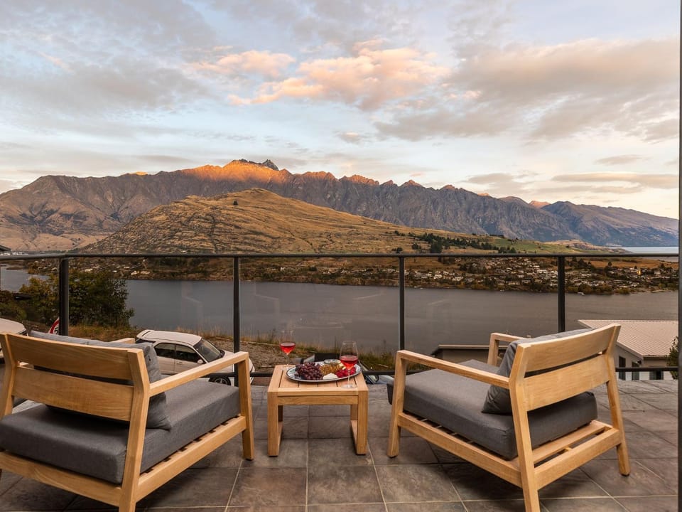 Olivers Oasis by Relaxaway Holiday Homes House in Queenstown