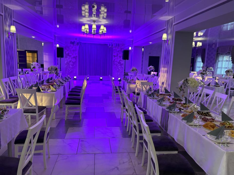 Готель Максим Ресторан Hotel in Lviv Oblast