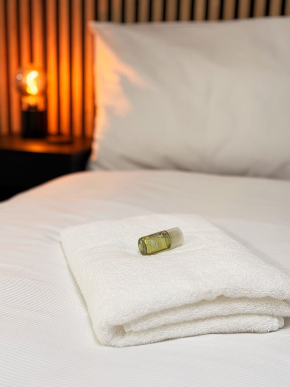 Bed, Photo of the whole room, Decorative detail, Bedroom, towels
