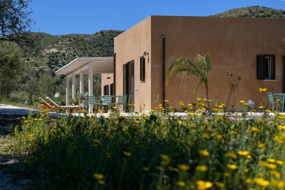 Property building, Garden, Garden, Garden view