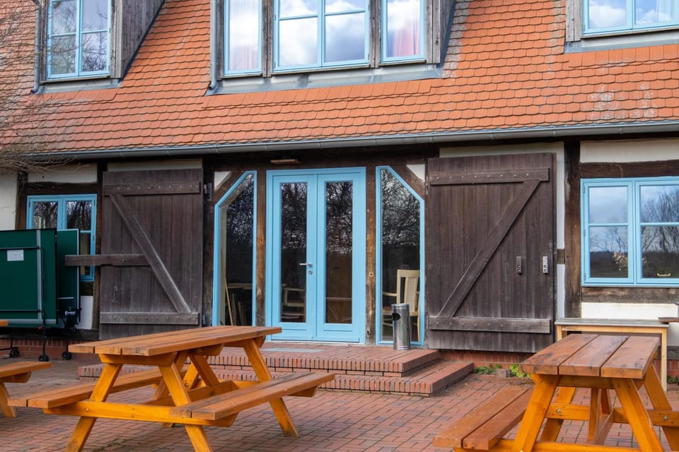 Facade/entrance, BBQ facilities, Table tennis, Balcony/Terrace