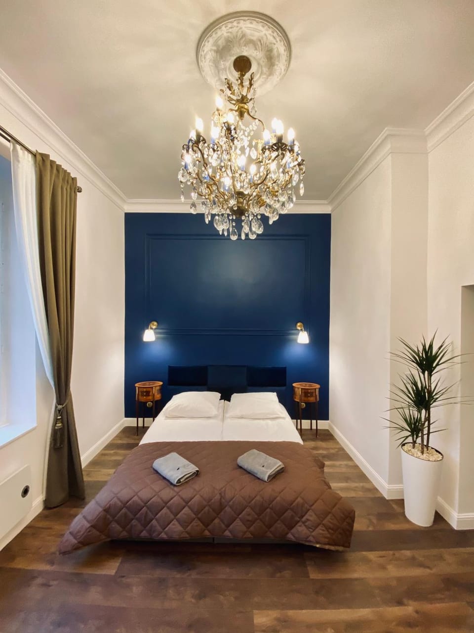 Bed, Living room, Photo of the whole room, Seating area, Bedroom, internet, towels