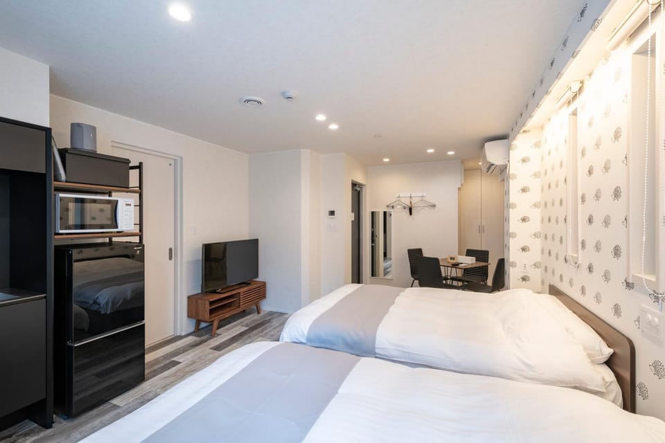 Photo of the whole room, Bedroom