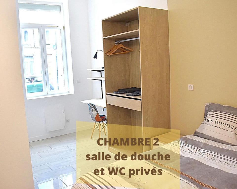Bed, TV and multimedia, Bedroom