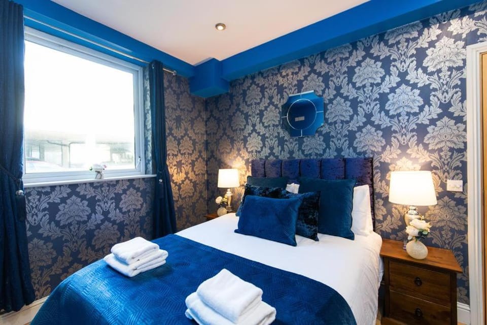 Sea View Luxury City Centre - Best Location Apartment in Galway