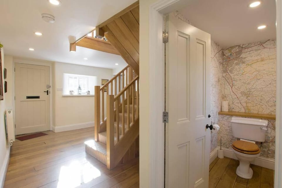 Toilet, Bathroom