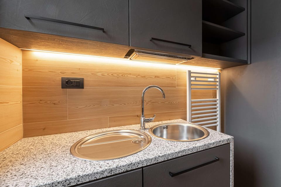 Kitchen or kitchenette