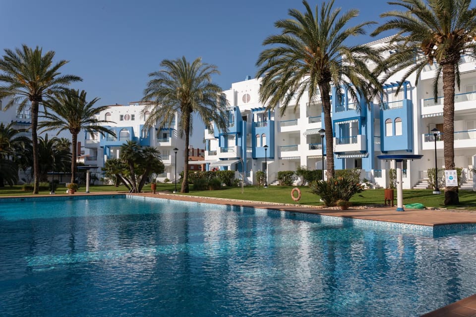 Property building, Swimming pool