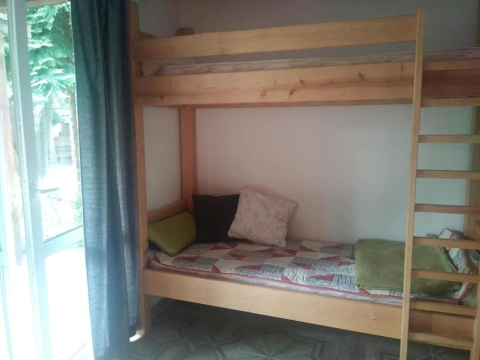 bunk bed