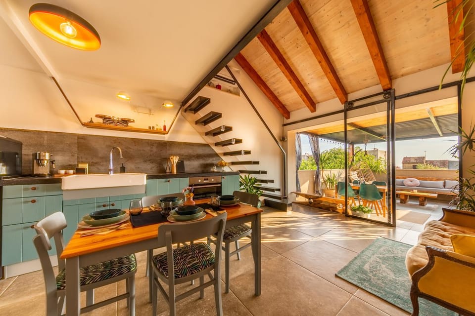 Living room, kitchen