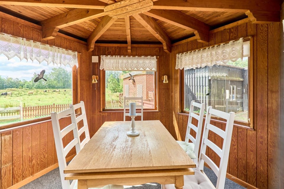 Balcony/Terrace, Dining area