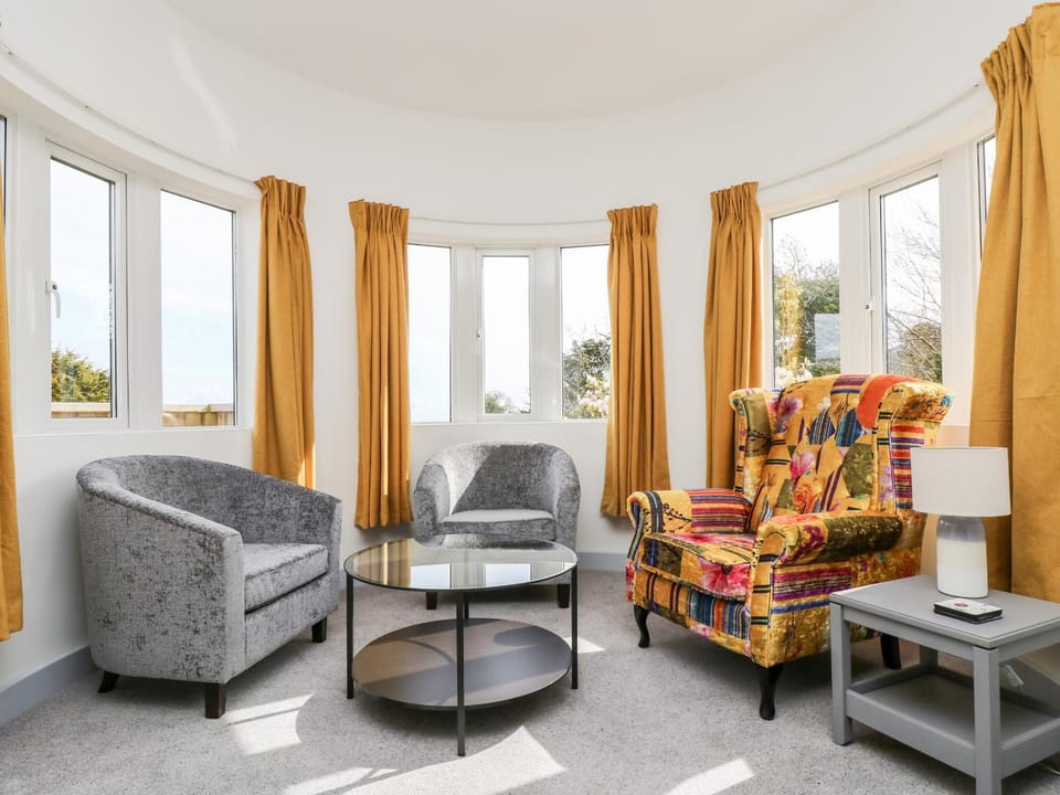 Dovefields House in England